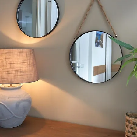 Four Seasons Zuiderstraat Apartament *