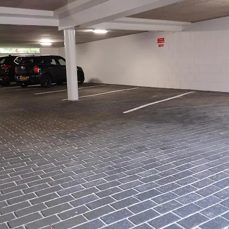 Four Seasons Zuiderstraat *