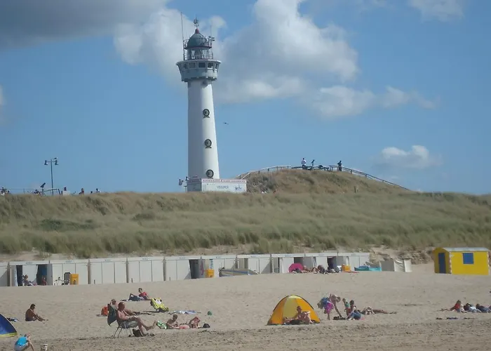 Four Seasons Zuiderstraat * 에크몬드안지