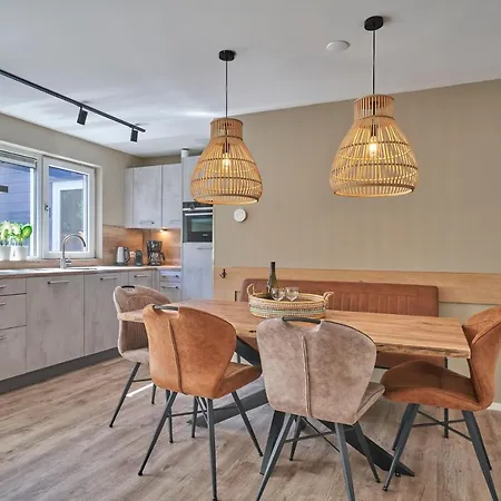 Four Seasons Zuiderstraat * Egmond aan Zee